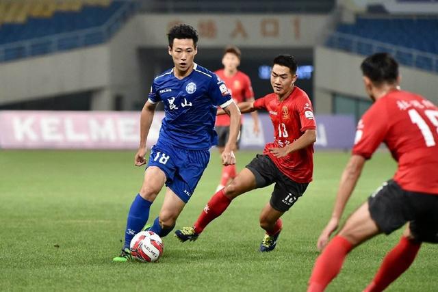 大乐透专家汇总：石浩斩获588万头奖
