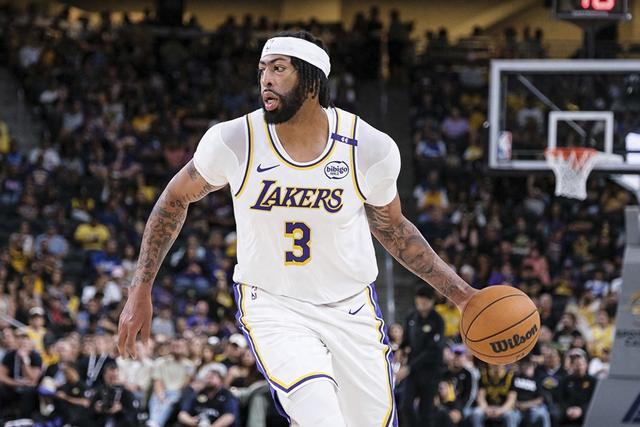 王俊杰上半场出场短暂 下半场未再登场