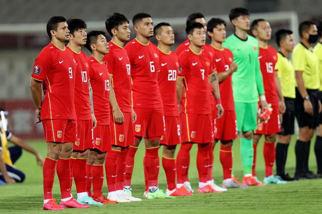 看起来不错！76人新三巨头：恩比德、杰伦·布朗、马克西