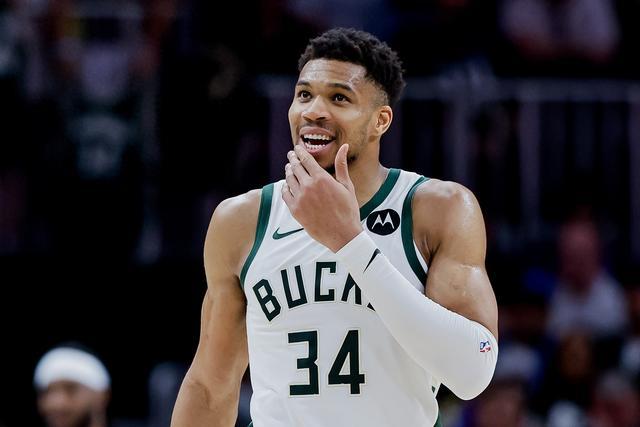 NBA-尼克斯绝杀马刺 众将疯狂庆祝