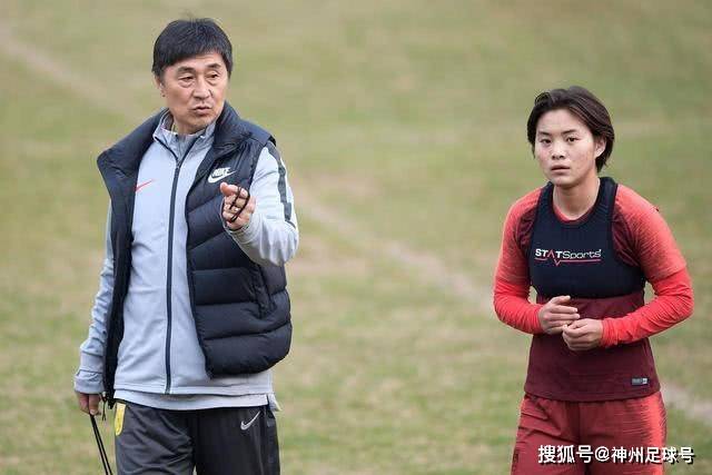 TT：老詹记忆力超乎常人 十年后仍然记得跟每个队友的握手动作